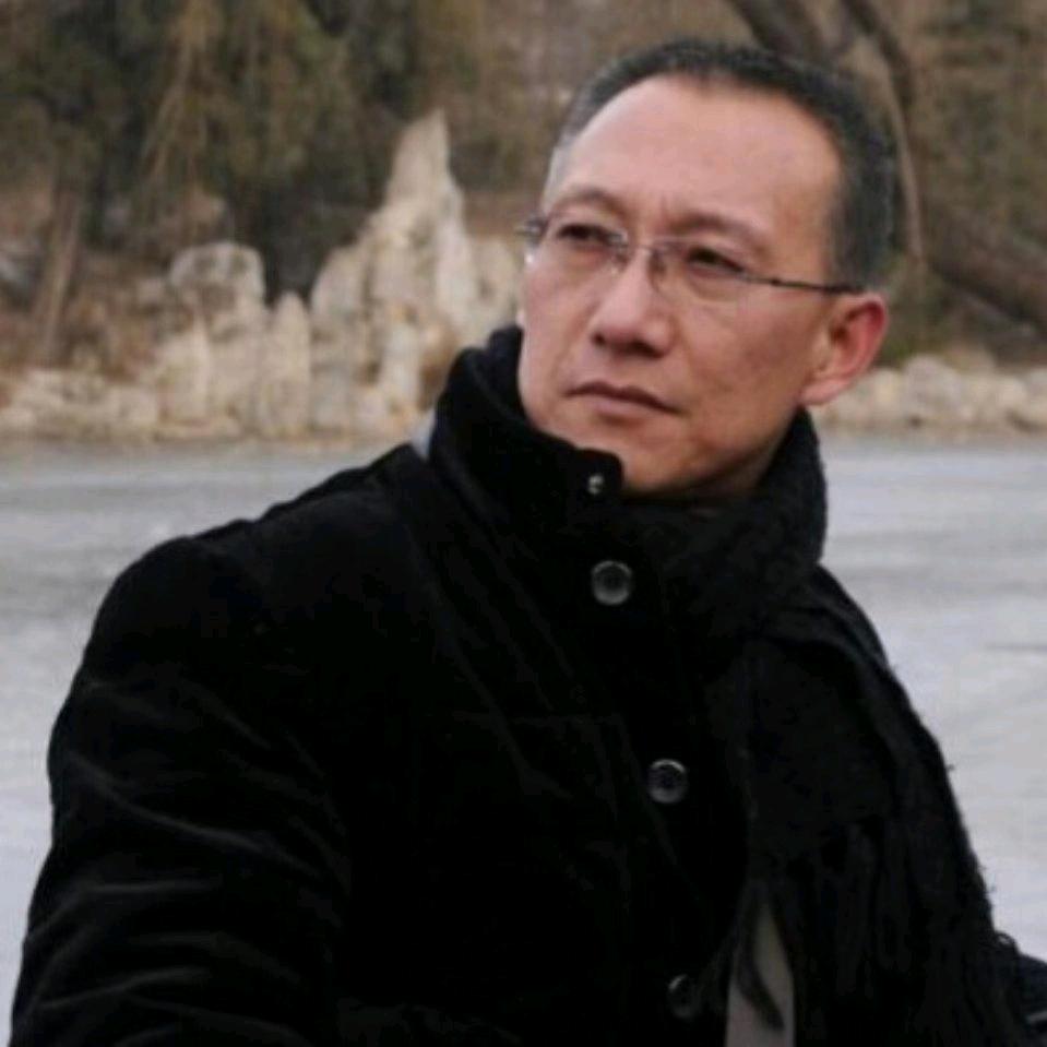 天山雪红木家具馆 崔朋