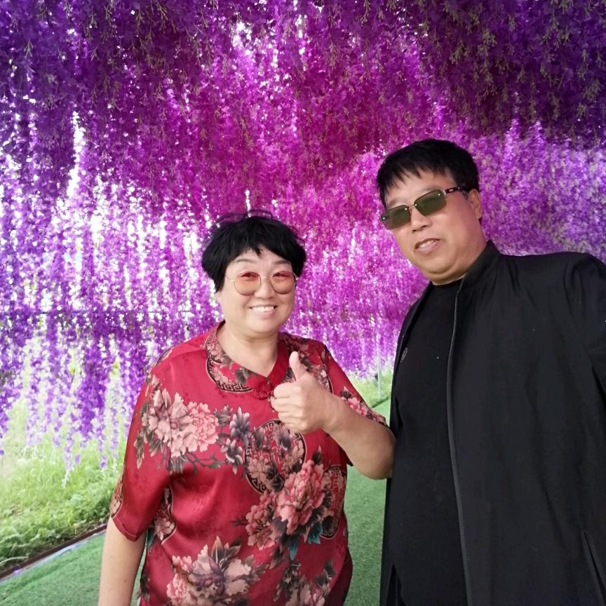 快乐老赵夫妻