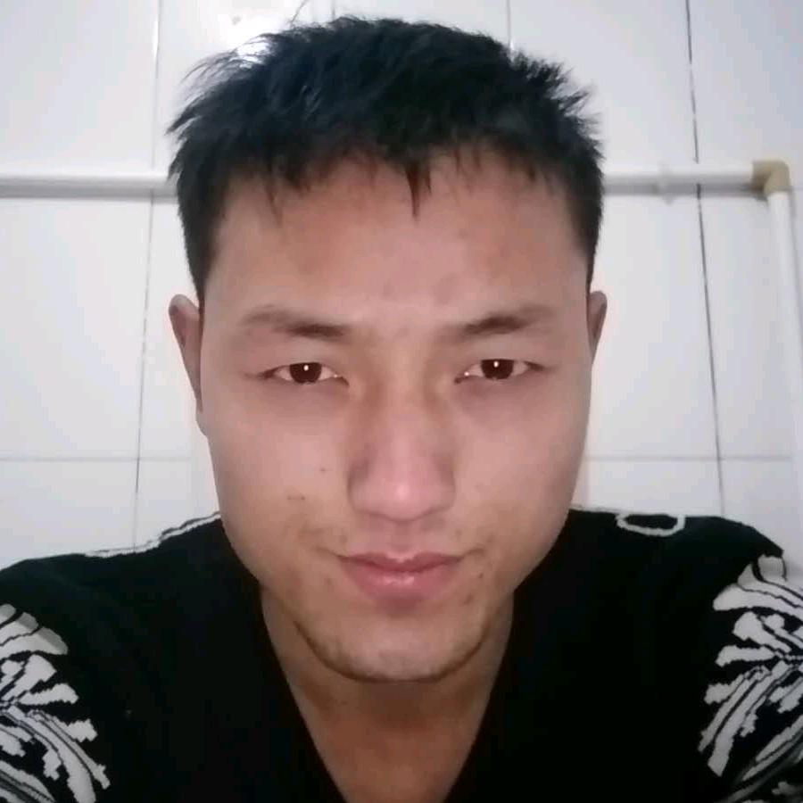 龍哥  ……