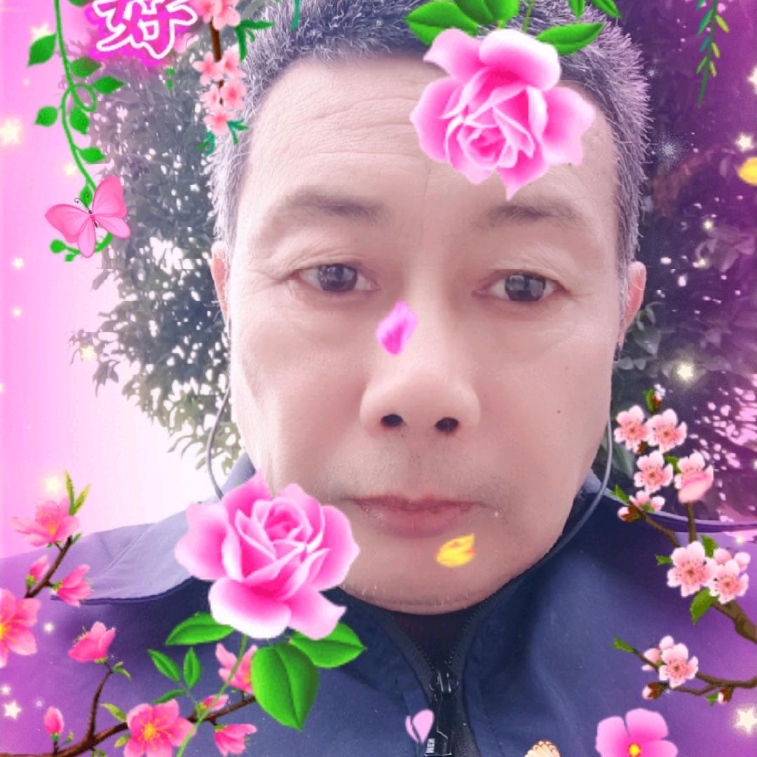 胡快乐学养兔自繁自养