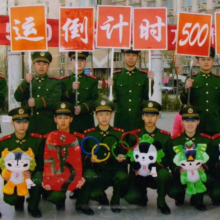 @白给艺术家1989