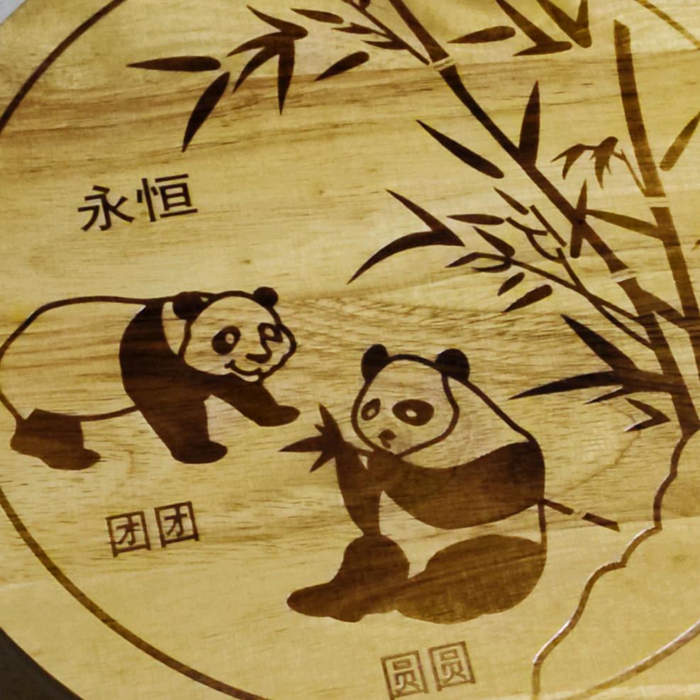 蓝蓝的天上白云飘