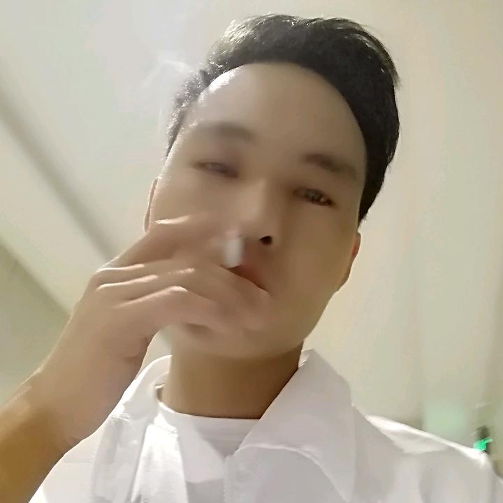 滞留的身影