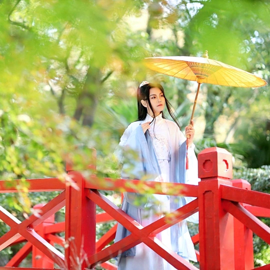 南京市秦淮区秋草汉服体验馆