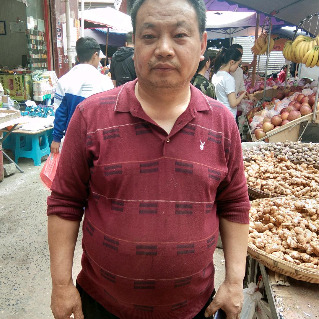 卖苹果的胖哥