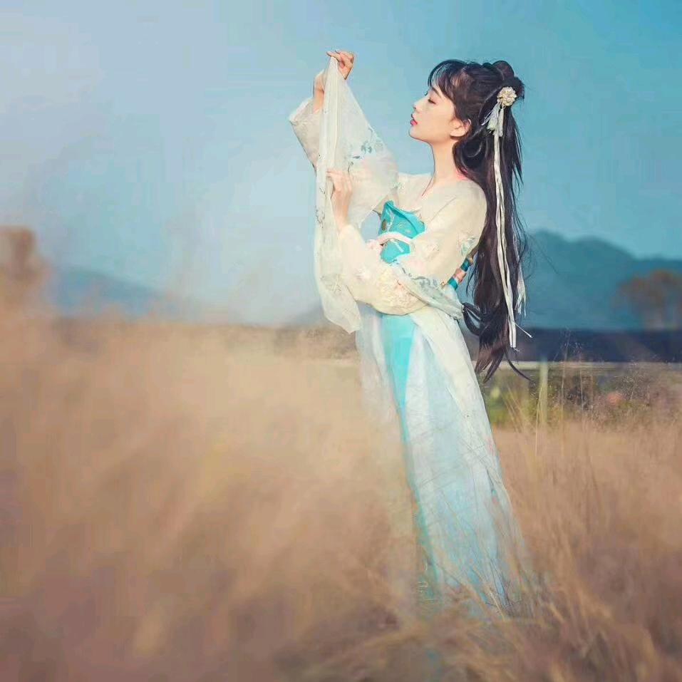 新中式 轻古风穿搭_汉服小姐姐