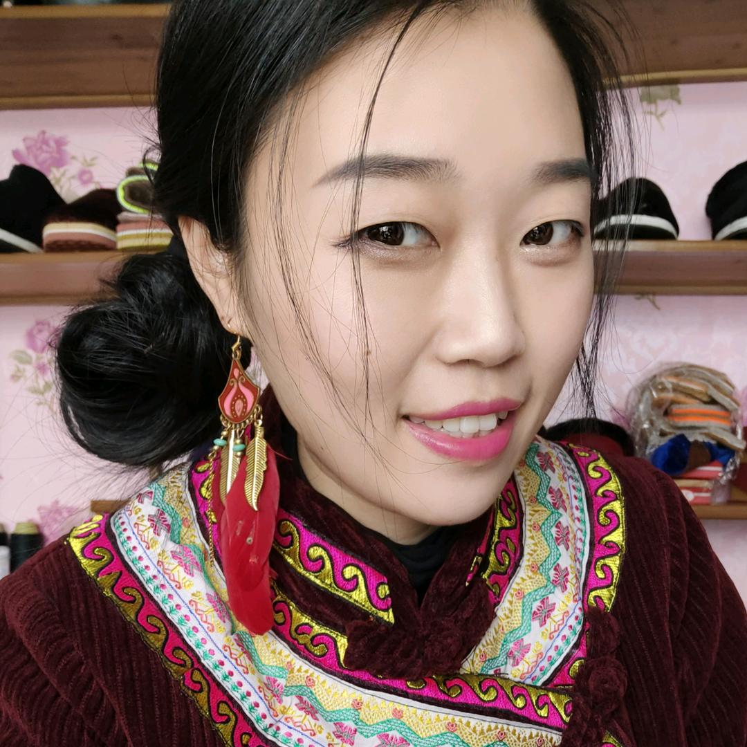 王十三是苗族