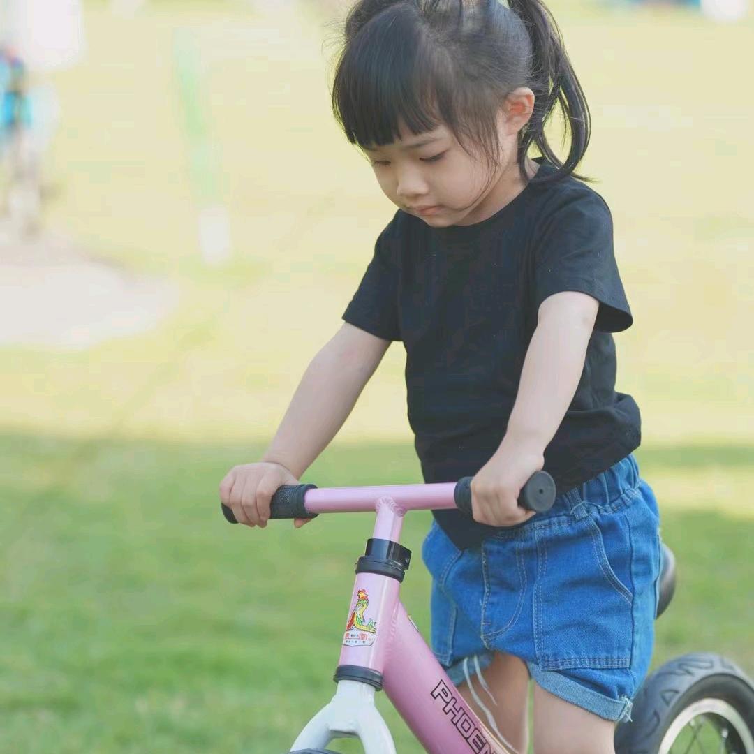 小`芳