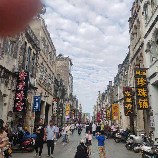小邓爱钓鱼