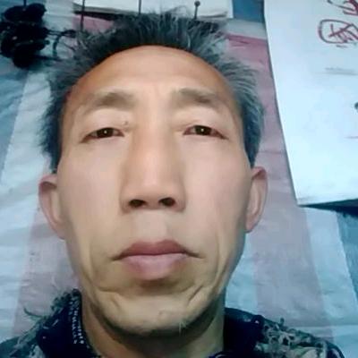 奋斗中的帆船
