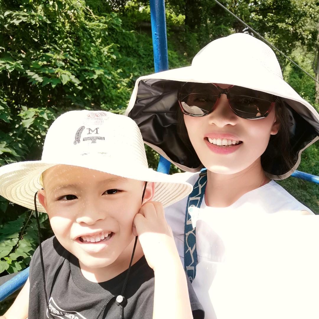 卖手机的小龙女