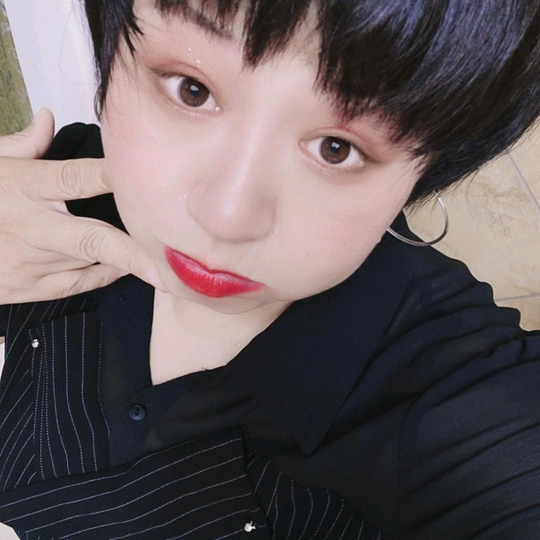 ♥(｡🐍v💋｡)♥光伏慧慧