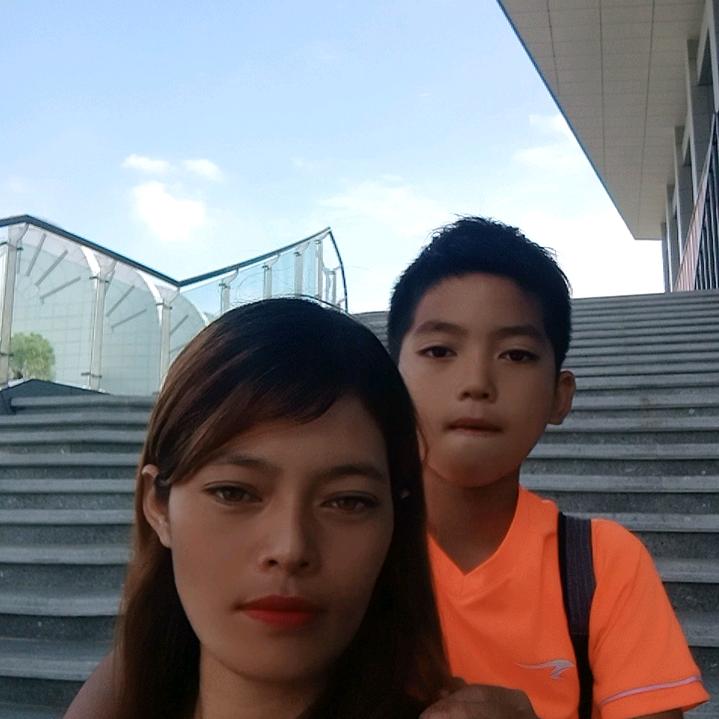 哈尼姑娘→彝家儿媳