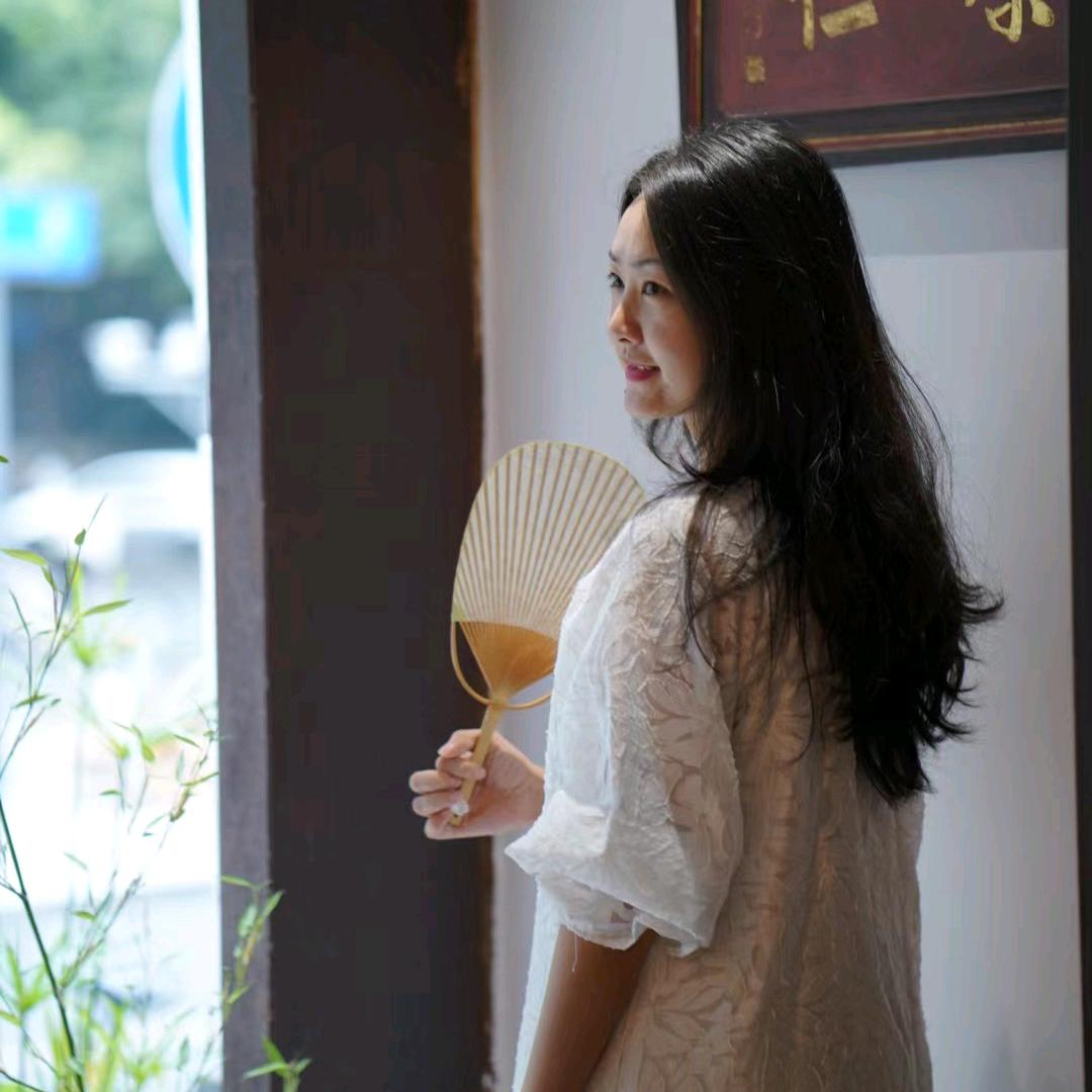 芸芸成都野放茶肆