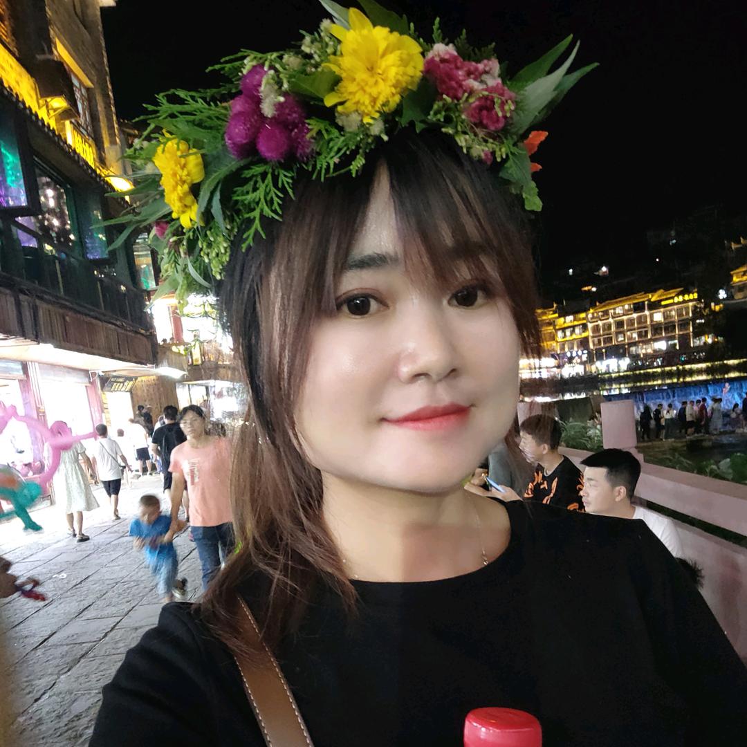 爱吃烤番薯girl