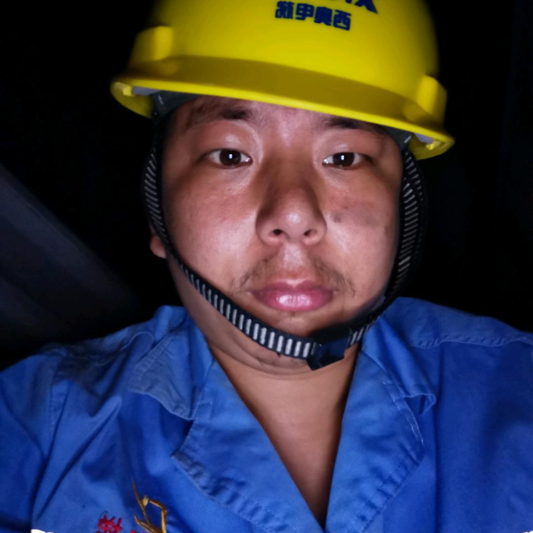 钢铁小平