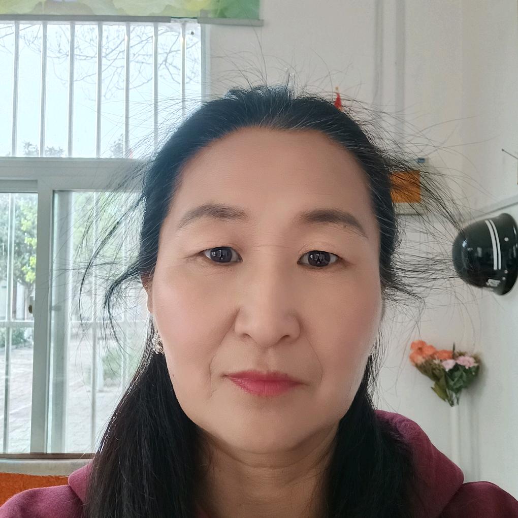 女    主   角.