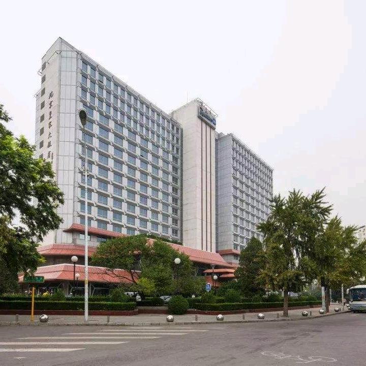 七点半