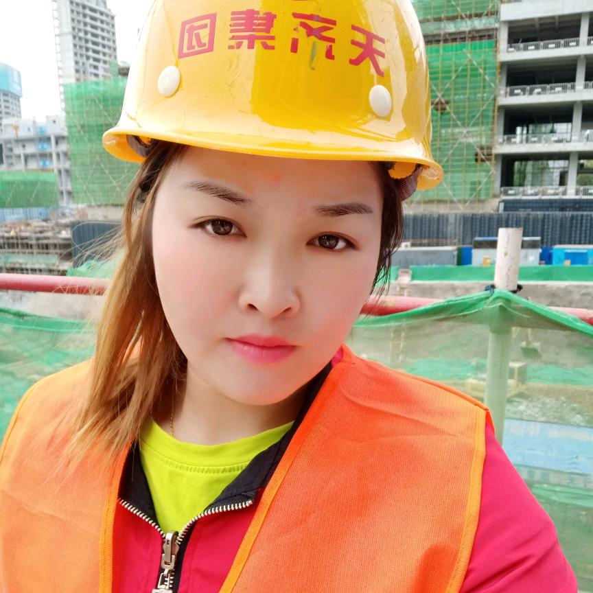 工地上奋斗的女人