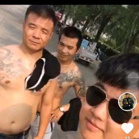 李寻欢呸