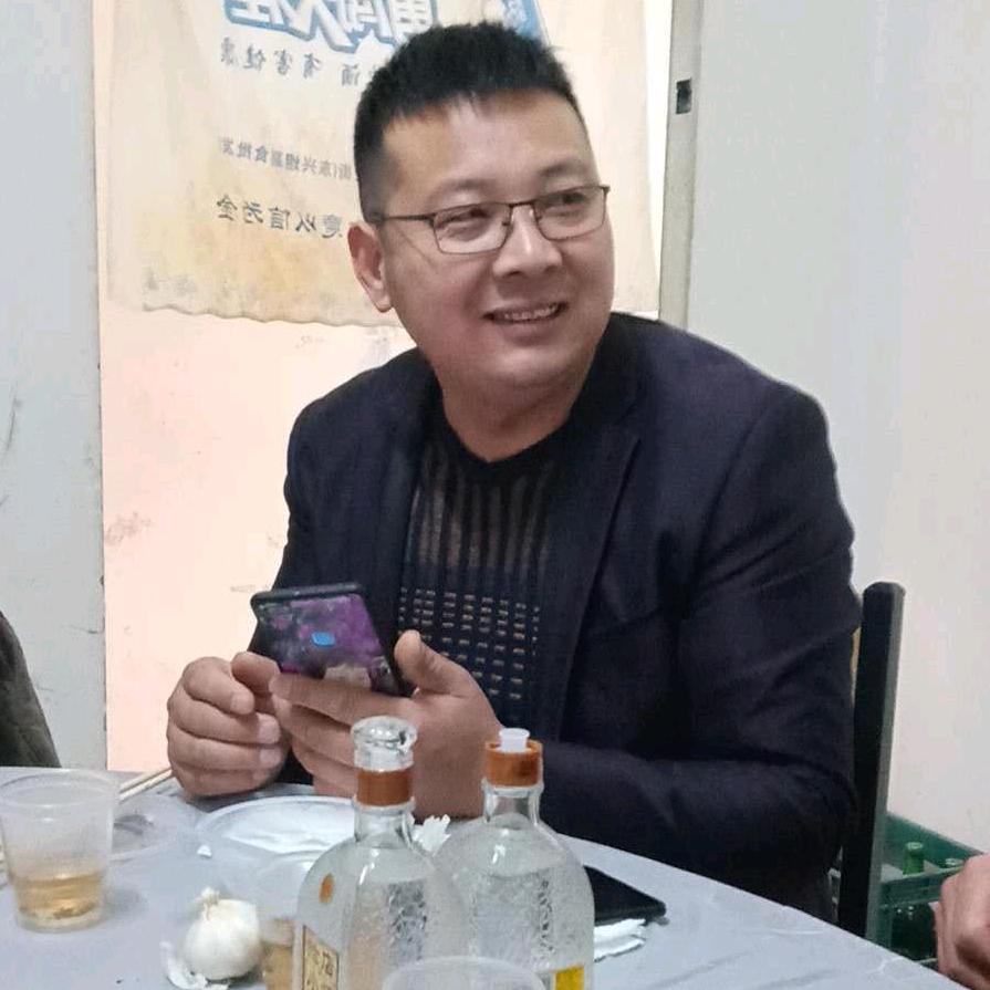 怎么开心怎么活单身杰哥