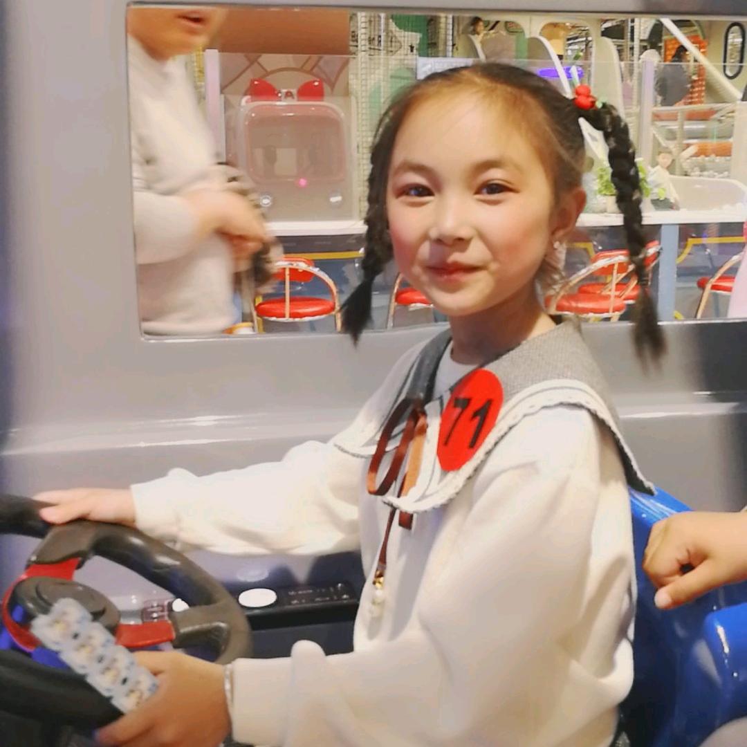 小草原（爱朗诵 🎤）