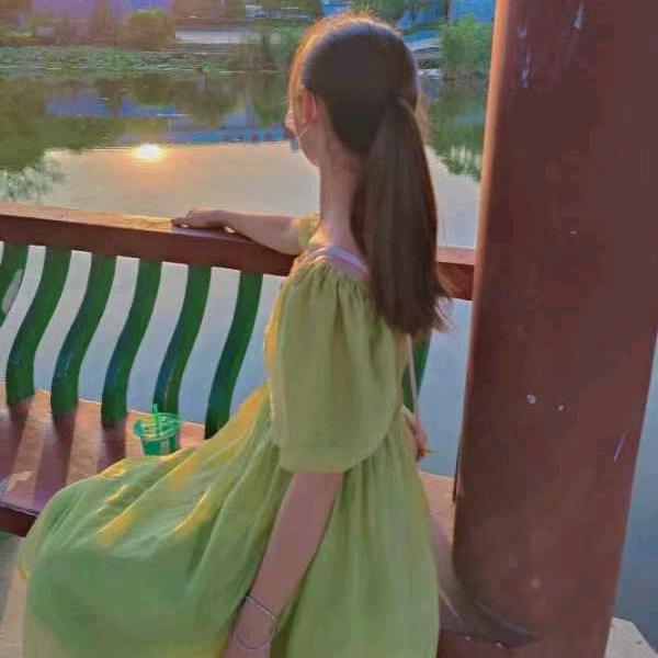 🌷启🌹芳🌷