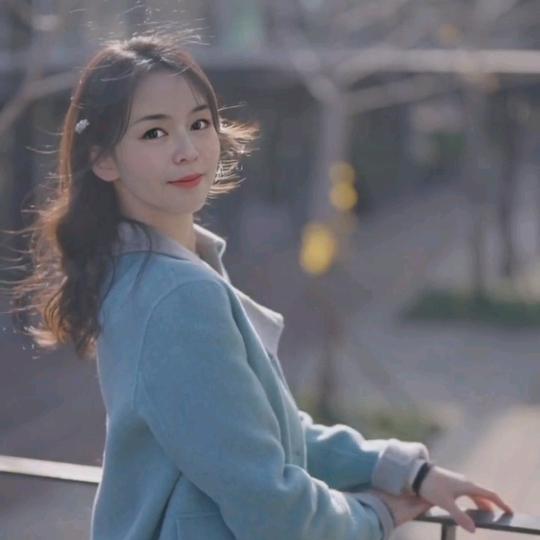 木易楊《连赞拉黑》