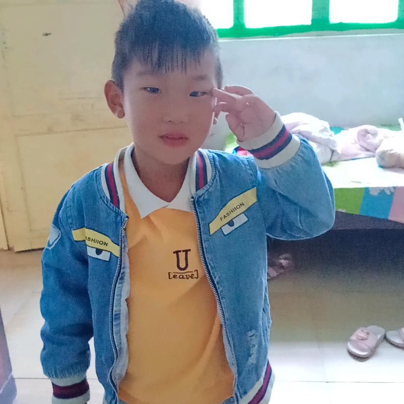 吉祥三宝诺妍昊