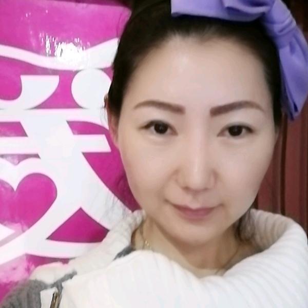丽影随行