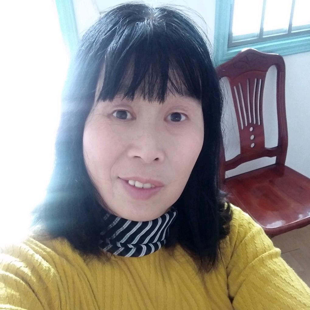 彩云姐姐中午十一点半点左右开播欢迎你们不