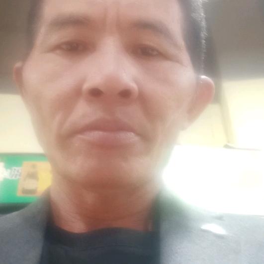 受伤的男人