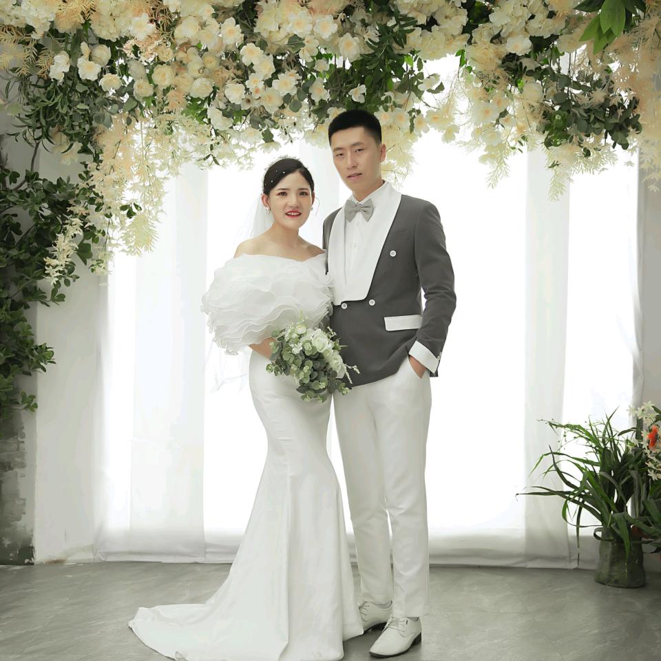 杨欣（二手中央空调收售）