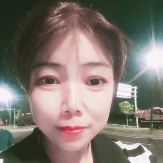 自在姐（好物在橱窗里）