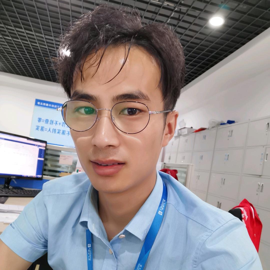 居然之家黔贵城店石小磊