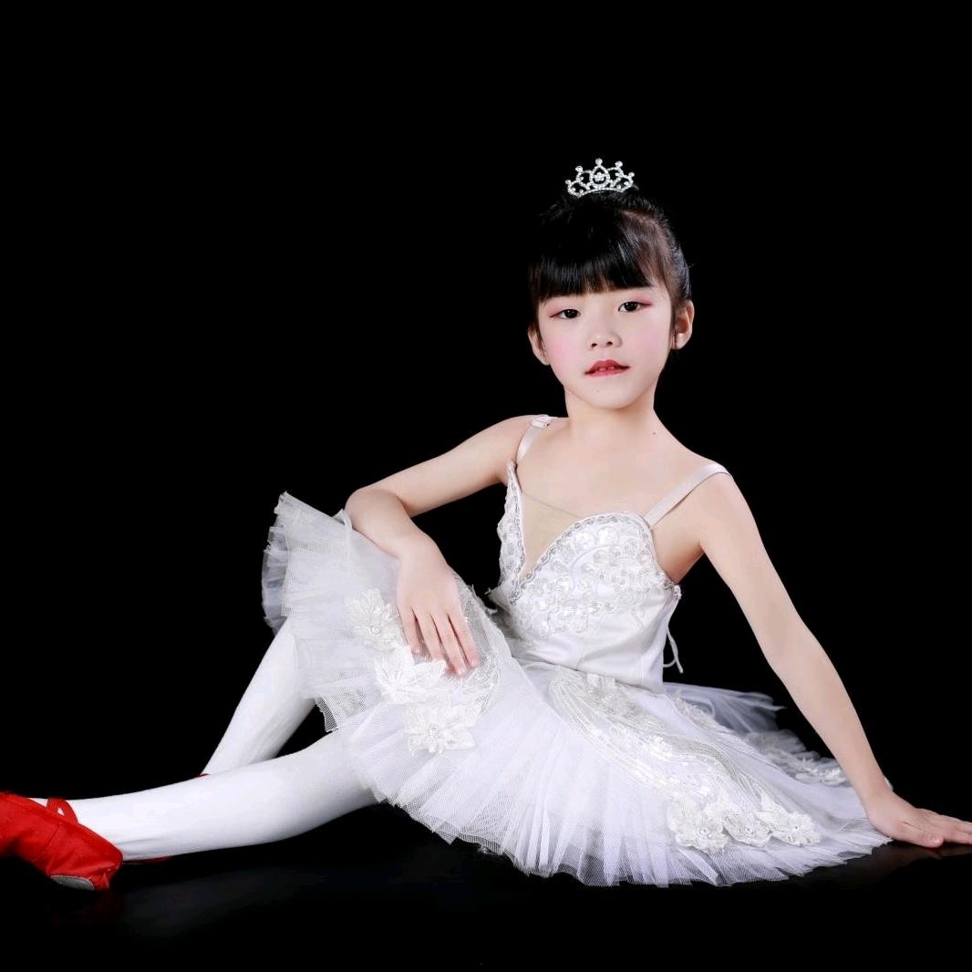 婕美甄选