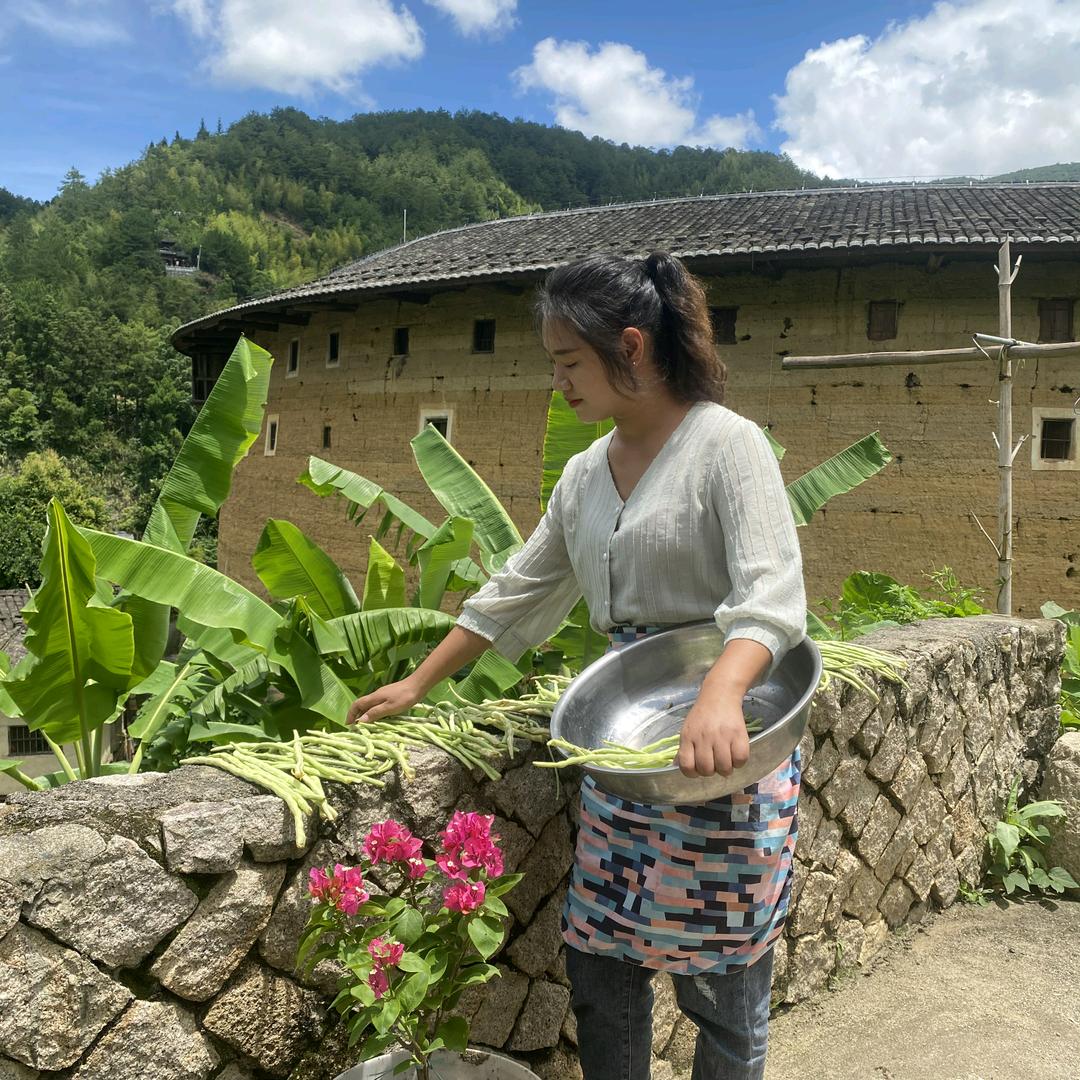 土楼小阿妹农产品（早上12点开播)