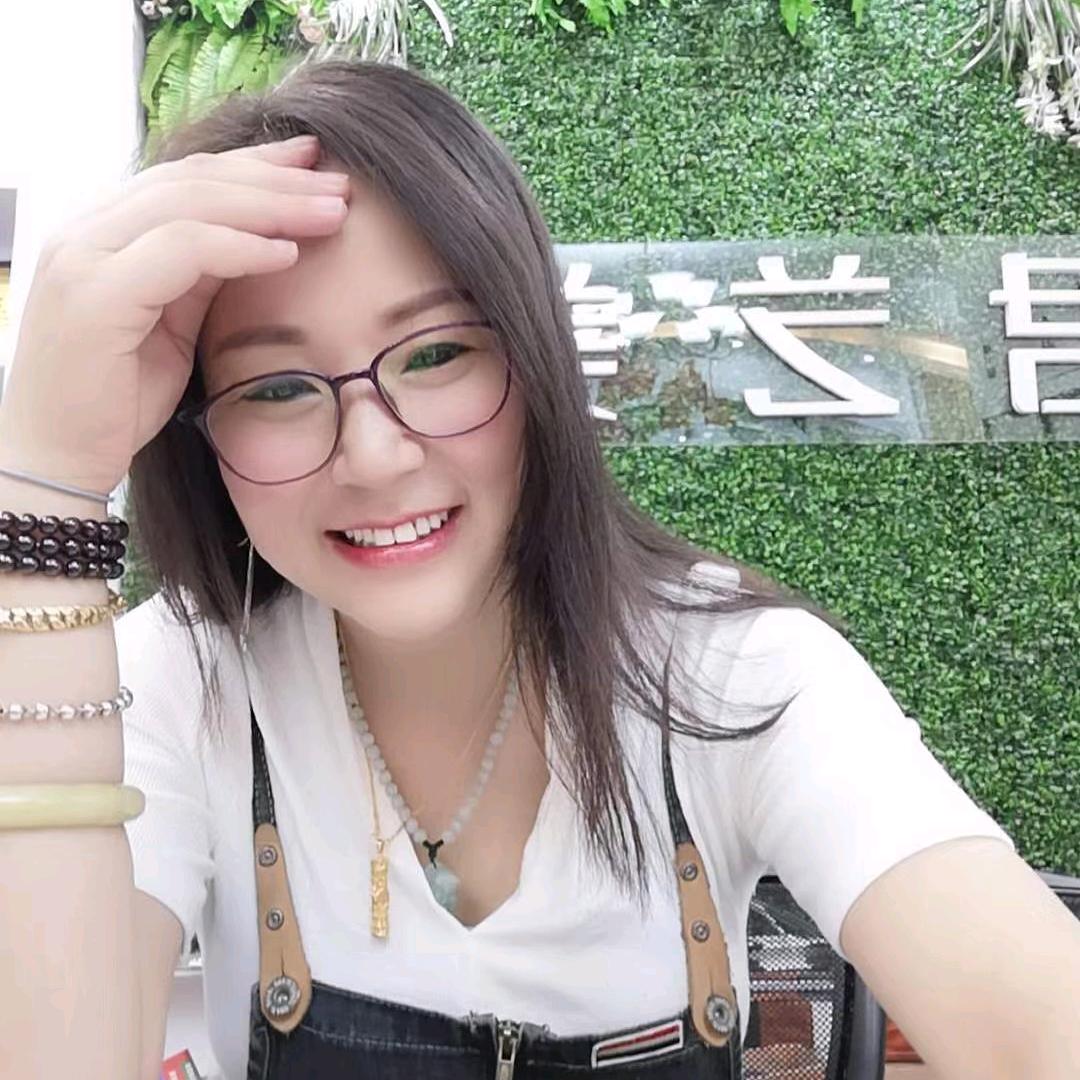 买火星人集成灶就找我黄姐