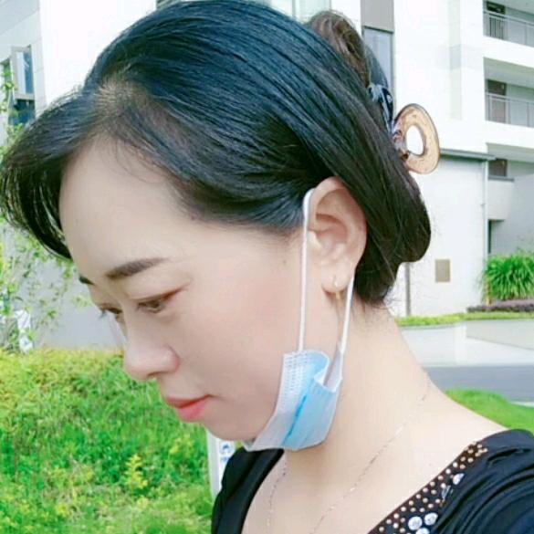 鱼尔水中游