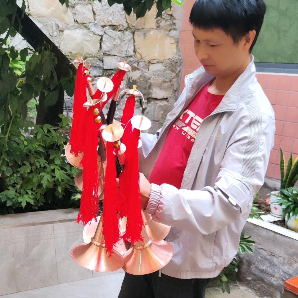 岳昌学唢呐制作