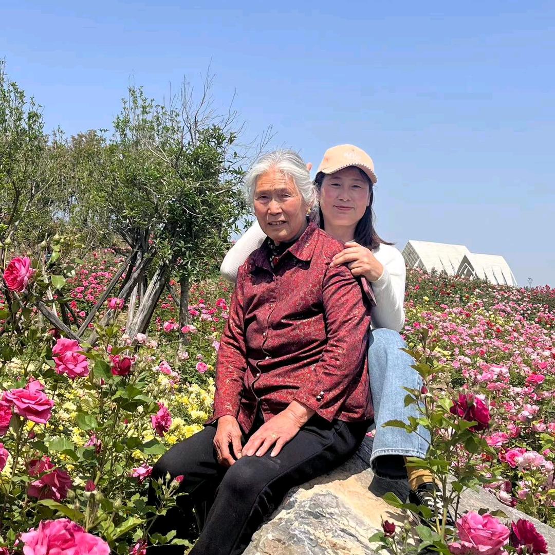 拥抱快乐，笑迎明天！