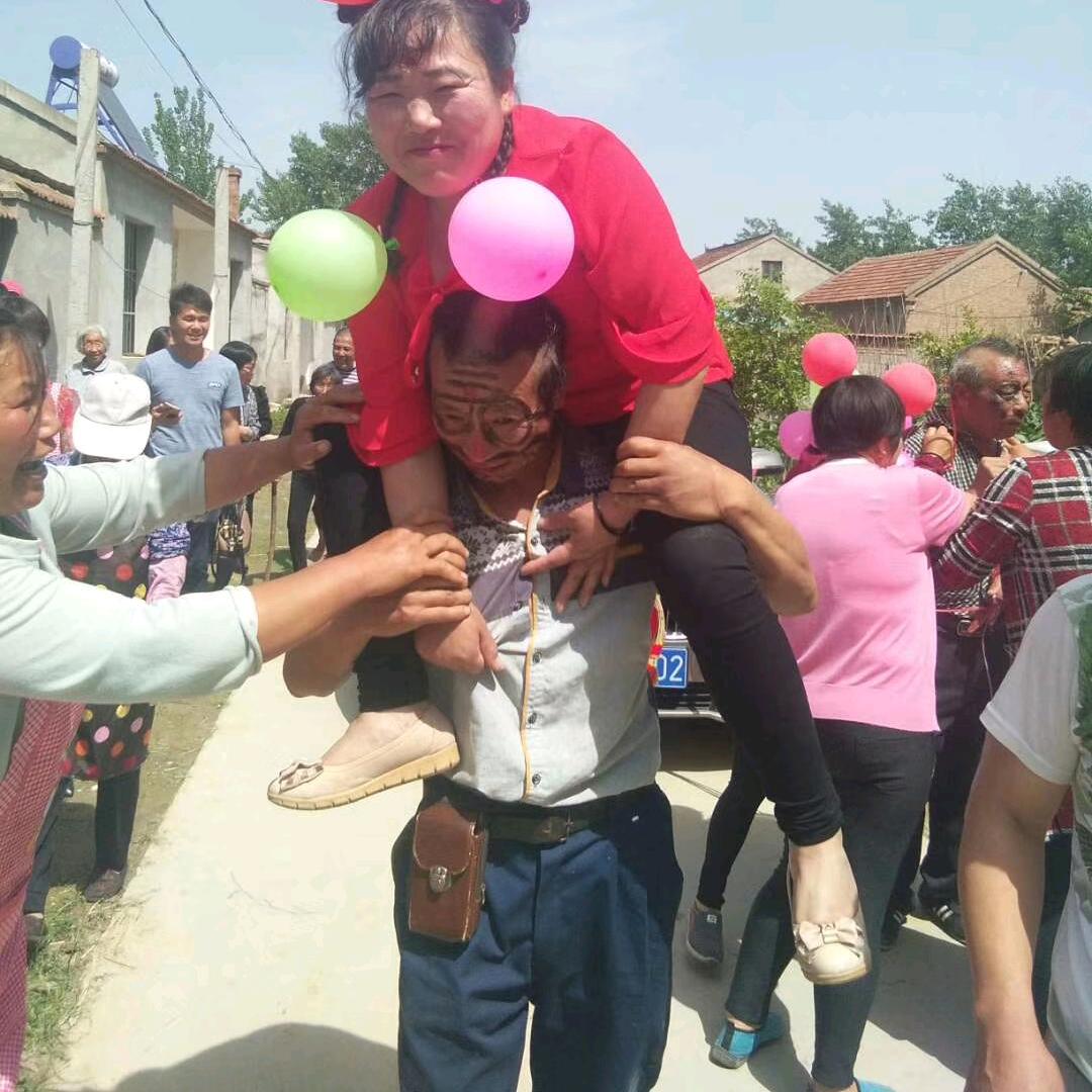 三朵花花      —-周