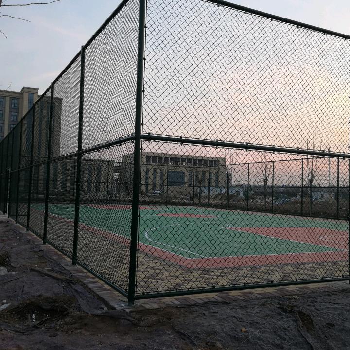 球场围网施工