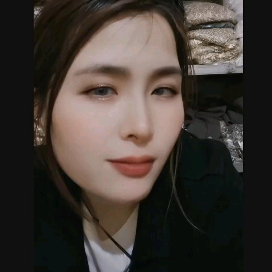 菜菜小生活头像