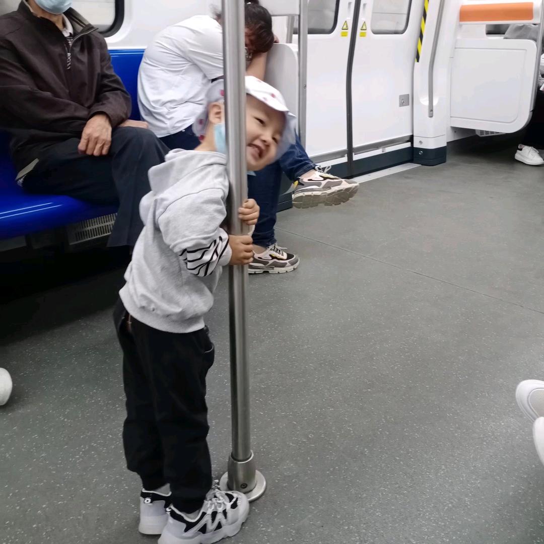 无人机喷洒硫磺粉🍅