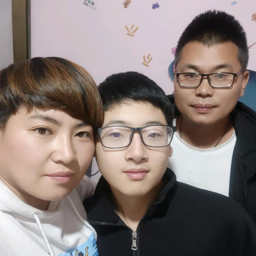 娇娇守护弟弟