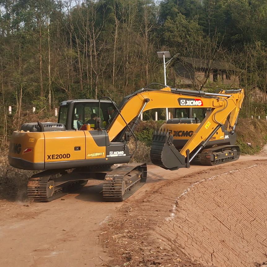 AAA灰鲸二手工程机械   范军