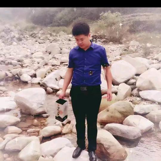 团结拼搏，求实创新