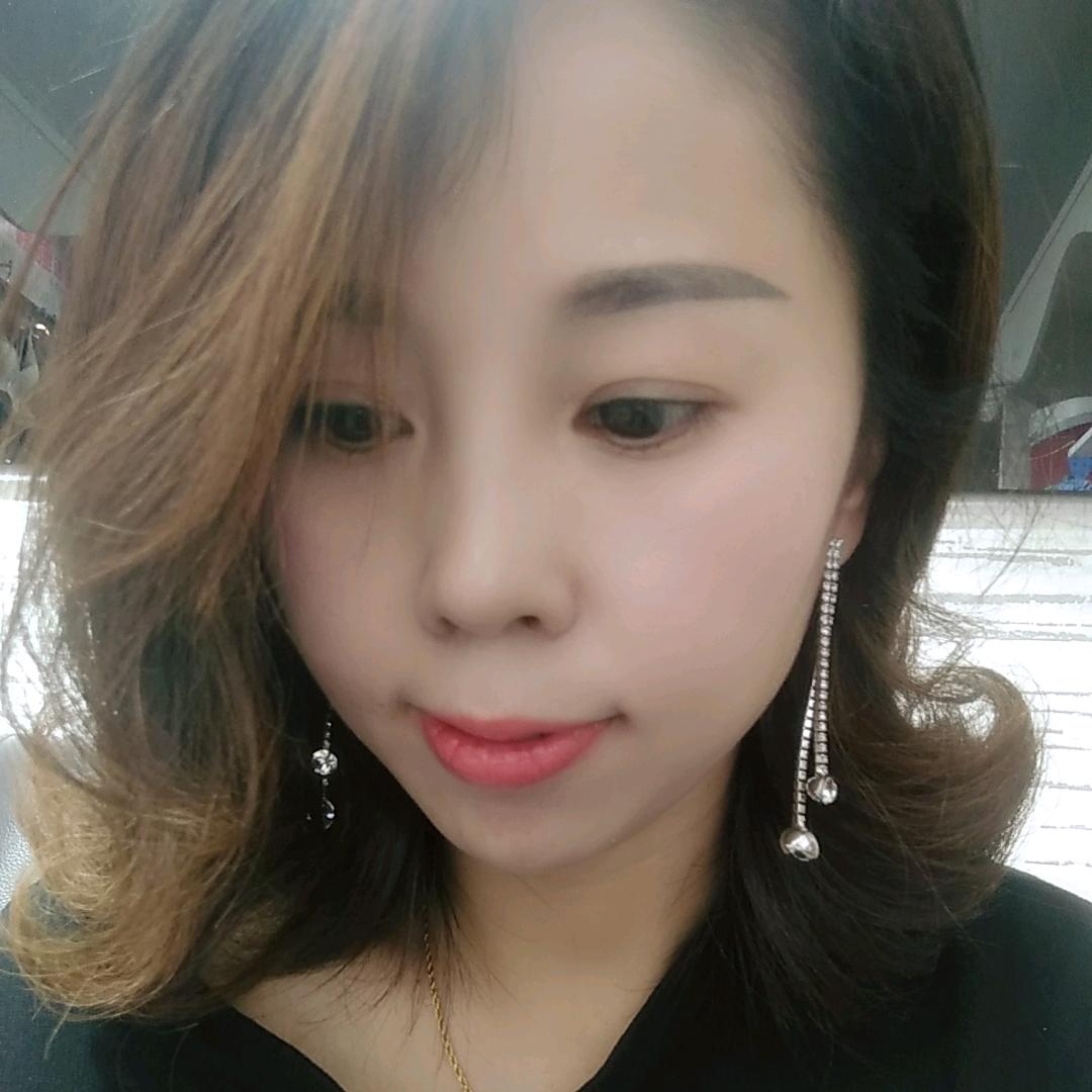 黛韵娜楚楚