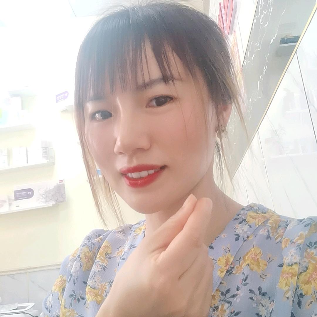 鑫植妍美容店甜甜微笑